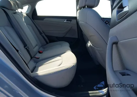 2016 Hyundai Sonata Hybrid Se z USA, uszkodzony, nr VIN KMHE24L13GA023672